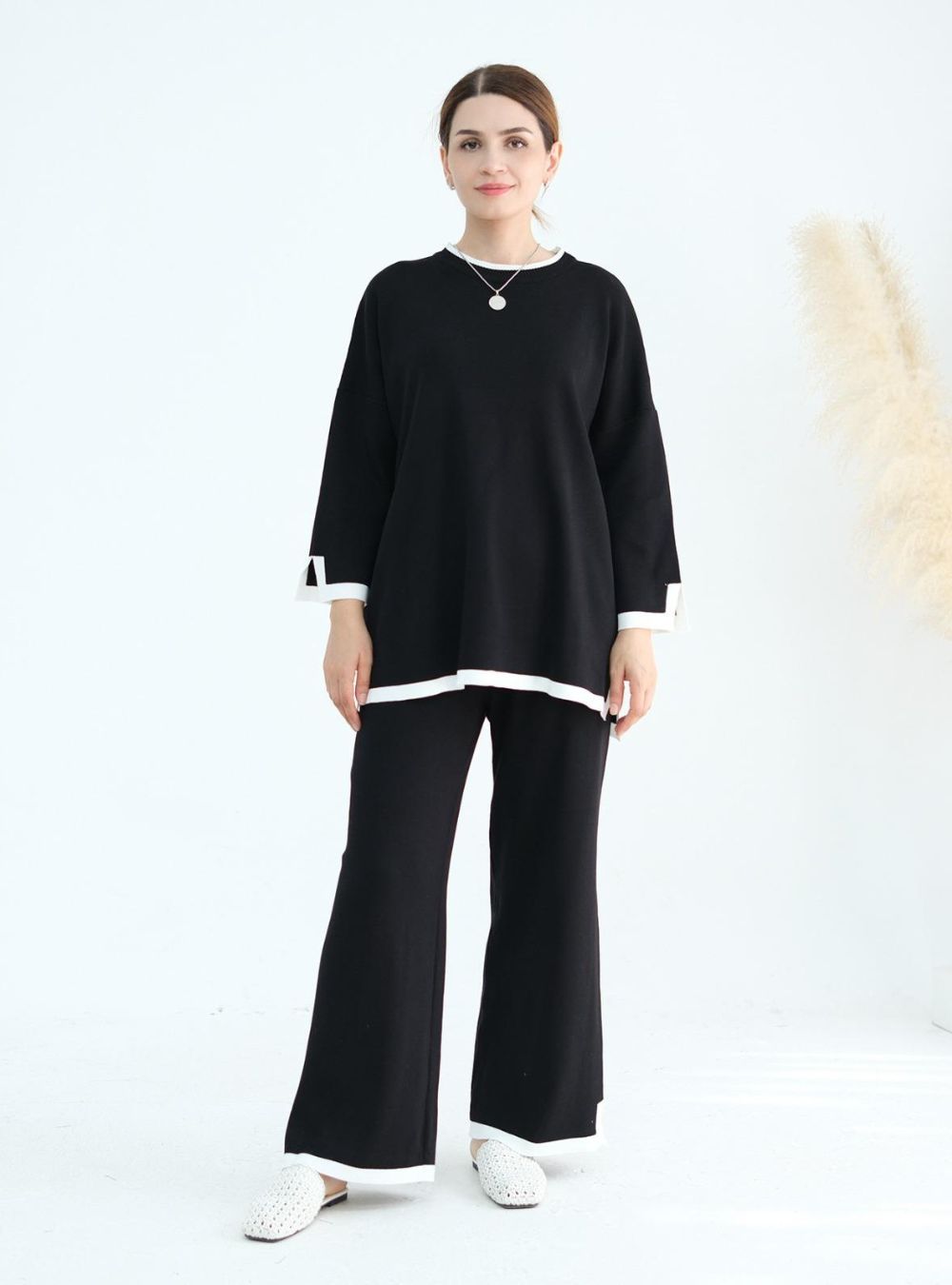 Contrast Trim Modest Co-ord Set